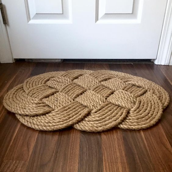 7 Ways to Dress Up Your Bathroom Floor With a Mat or Rug
